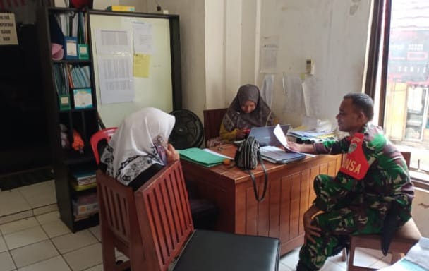 Babinsa Peuteuy Condong, Koramil 0608-03/Cibeber, Lakukan Pengumpulan data teritorial.