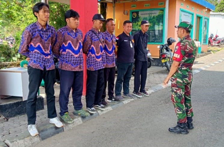 Babinsa Desa Cimacan Lakukan Pembinaan Perlawanan Wilayah di Kebun Raya Cibodas
