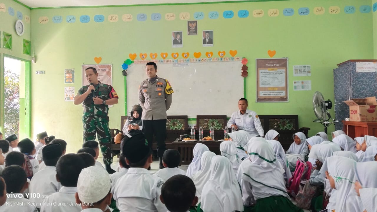 “Babinsa Desa Babakan Karet Gelar Pembinaan Perlawanan Wilayah, Cegah Bully dan Kekerasan pada Anak”