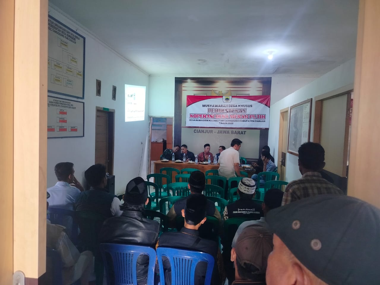 Sertu Yadi Hadiri Musyawarah Pembentukan Koperasi Merah Putih Desa Rawagede