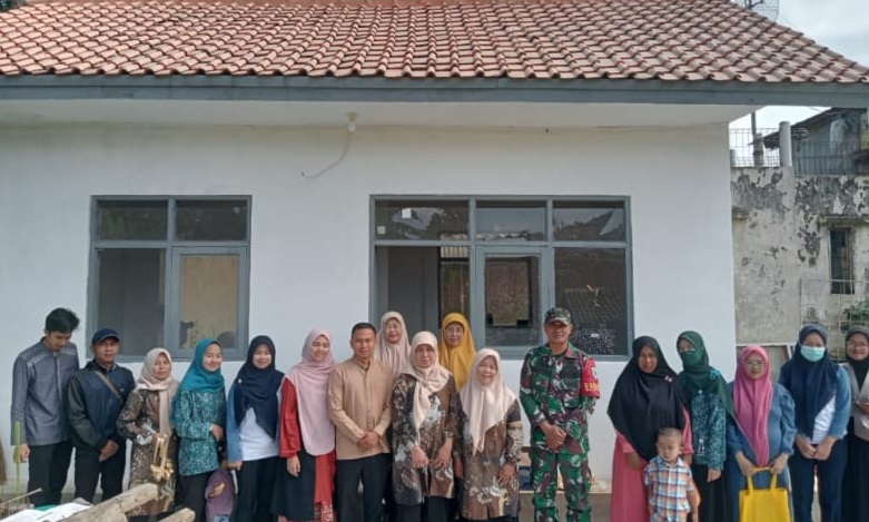 Babinsa Sukajadi Serka Iswadi Hadiri Peresmian Posyandu Kencana