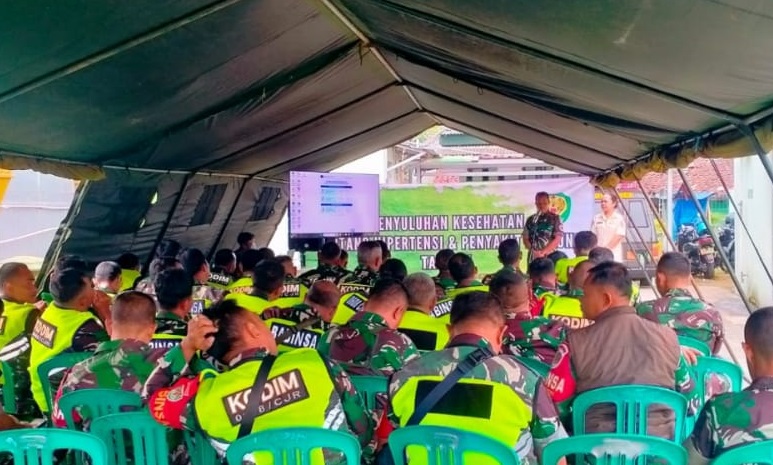Anggota Kodim 0608 Cianjur Jalani Pemeriksaan Kesehatan