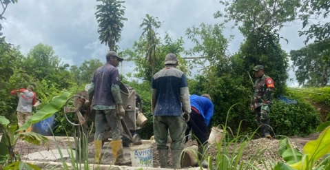 KOPKA HERU GUNAWAN LAKSANAKAN KARYA BAKTI MEMPERBAIKI JALAN, TINGKATKAN AKSESIBILITAS DAN KESELAMATAN MASYARAKAT
