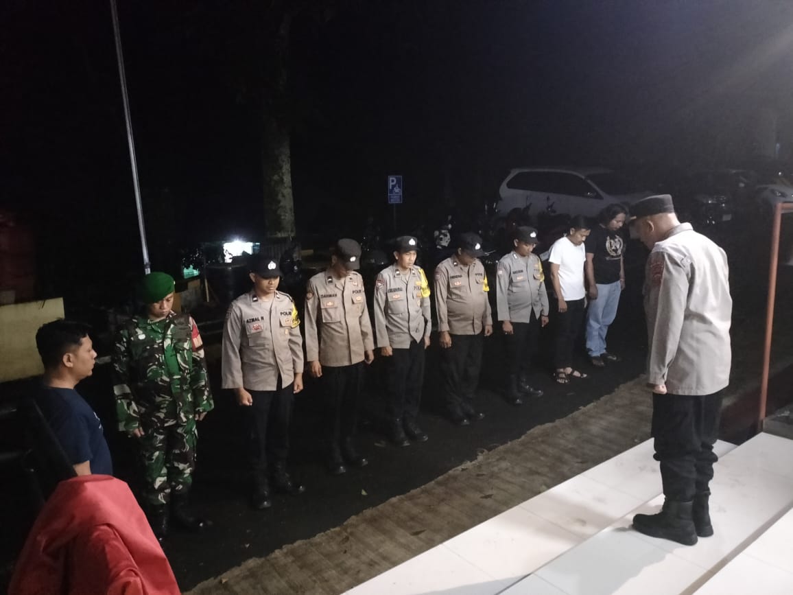 SERTU KOMAR HEMBARA BABINSA KORAMIL 0608-05/CUGENANG IKUTI PATROLI CIPKON GABUNGAN TNI-POLRI