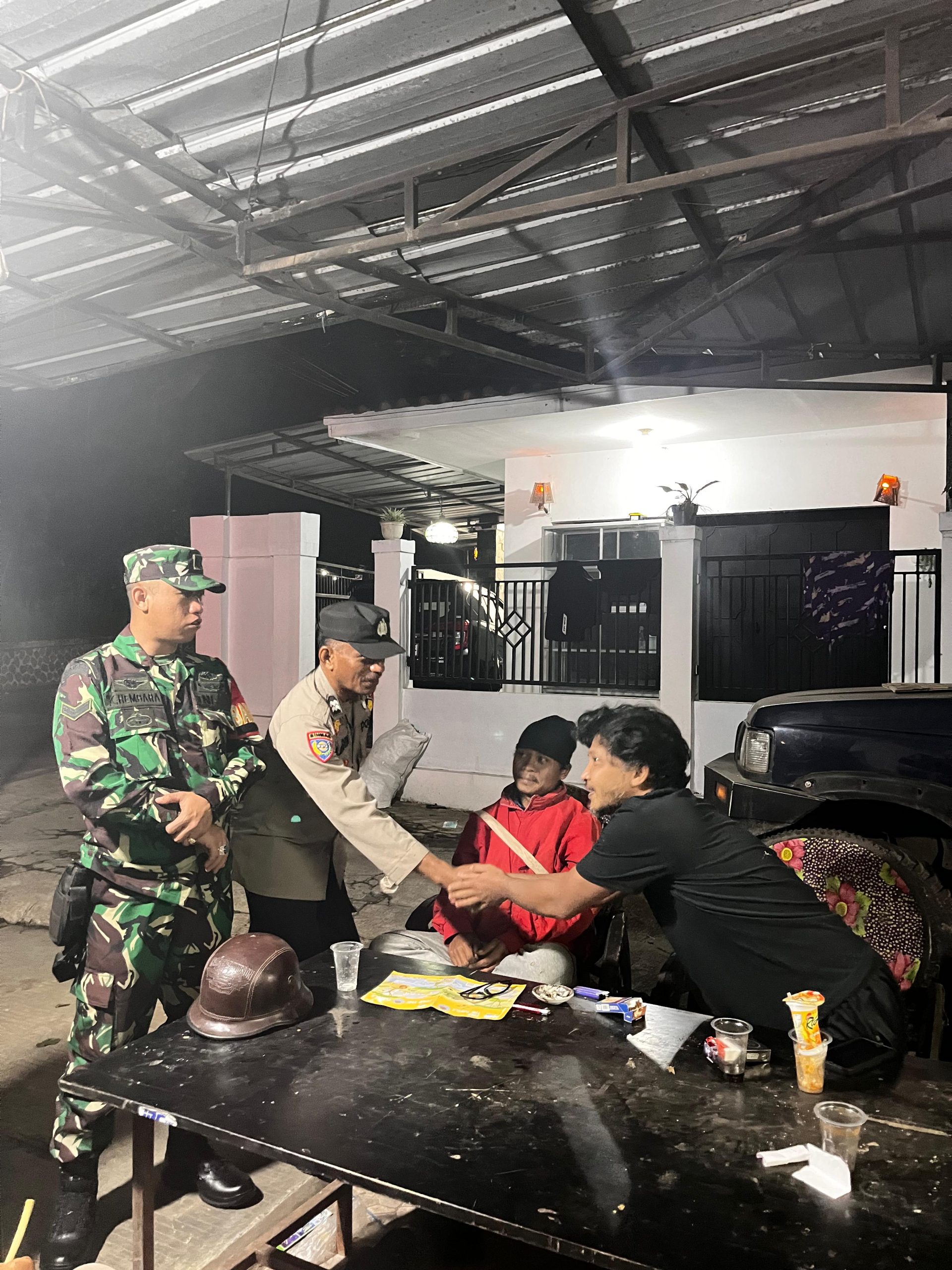 BABINSA DESA TALAGA LAKSANAKAN PATROLI PENERAPAN JAM MALAM UNTUK MEWUJUDKAN GENERASI PANCA WALUYA JAWA BARAT ISTIMEWA