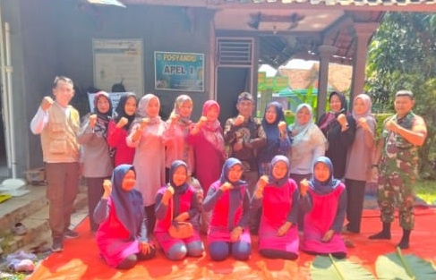 SERDA SYUKRI MONITORING KEGIATAN POSYANDU APEL 1 DI DESA KERTAMUKTI
