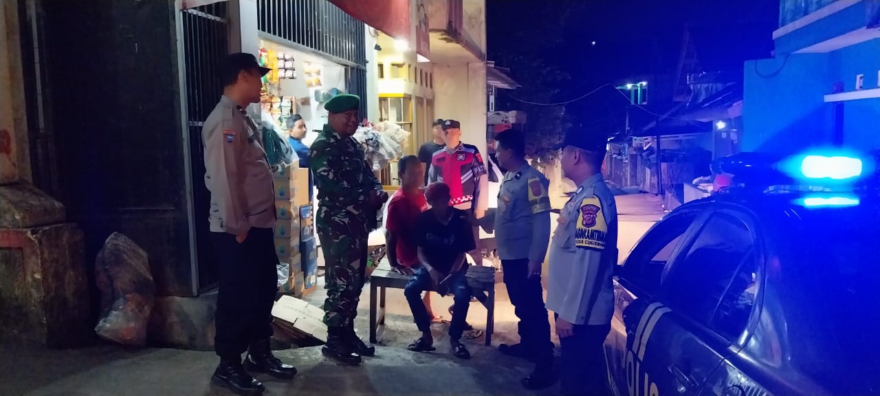SINERGI TNI-POLRI, ANGGOTA KORAMIL CUGENANG LAKSANAKAN PATROLI CIPTA KONDISI