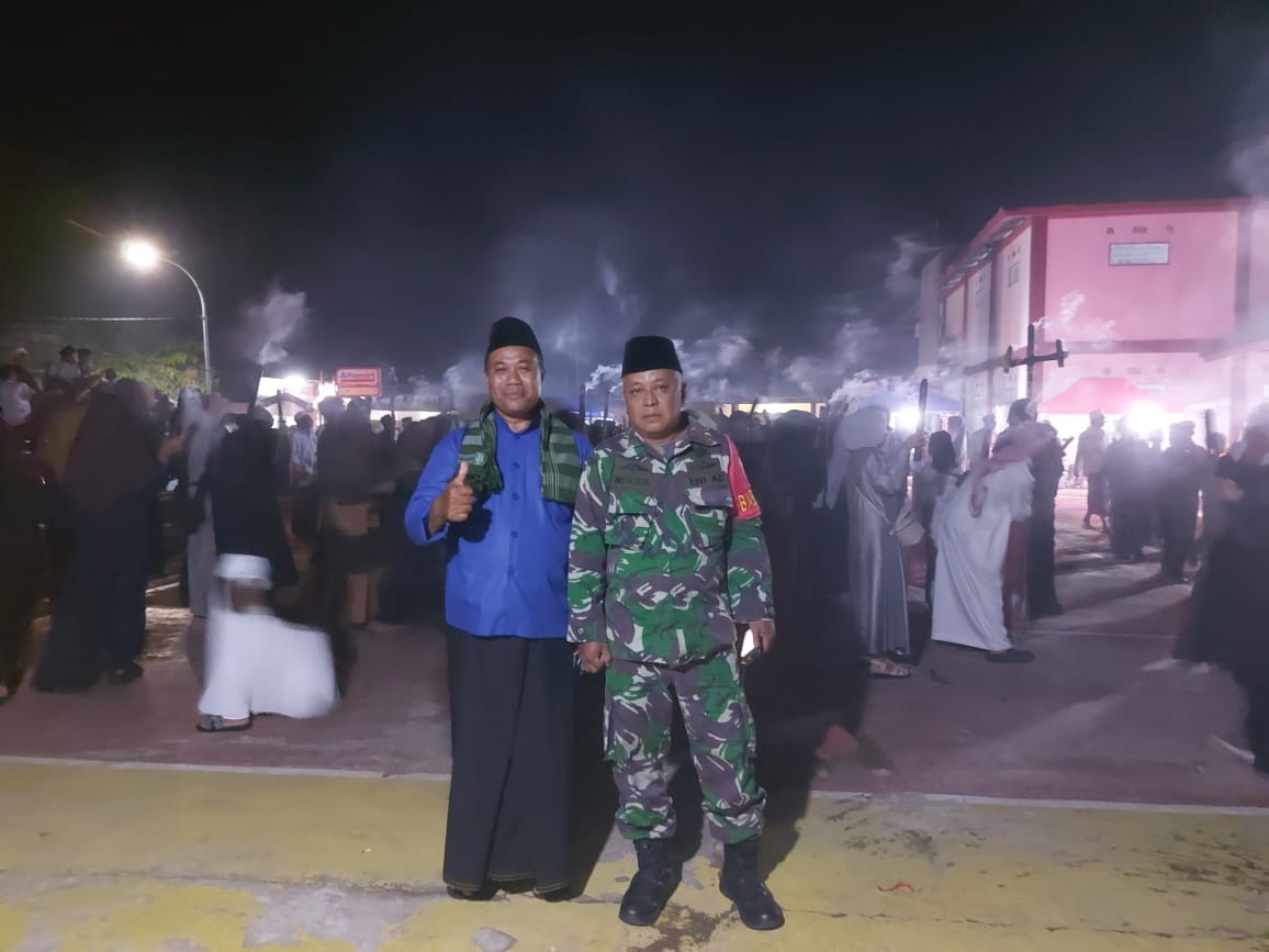 PELTU DEDE S, BABINSA PANANGGAPAN, AMANKAN PAWAI OBOR DAN BEDUG DALAM RANGKA MENYAMBUT 1 MUHARAM 1447 H