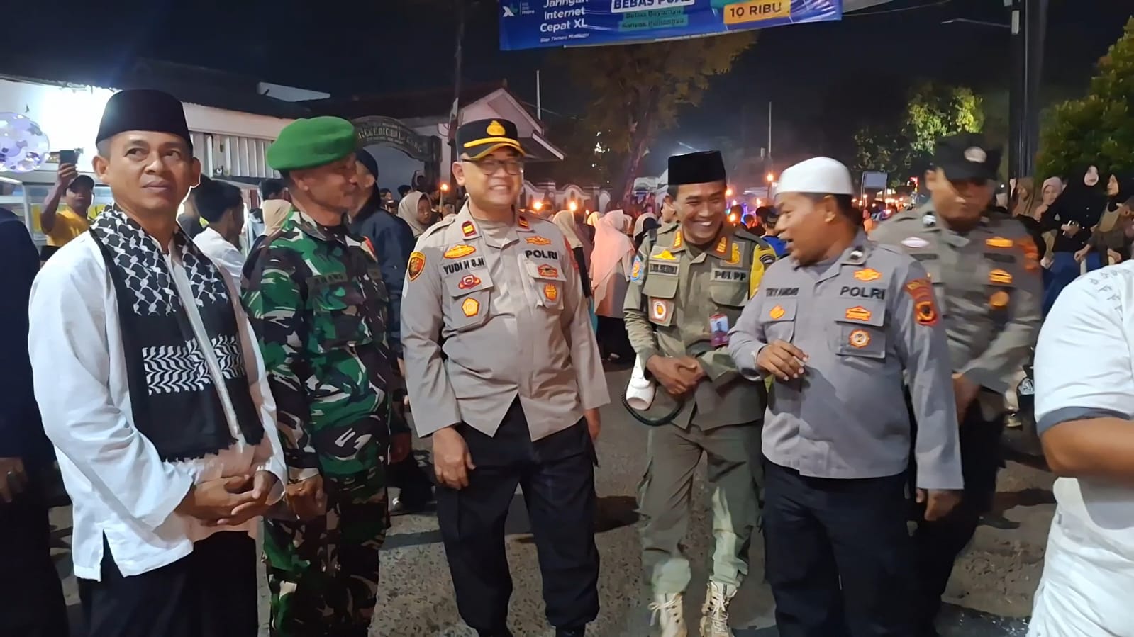 “DANRAMIL MANDE LETTU INF ANANG AMANKAN PAWAI OBOR DAN TABLIGH AKBAR MENYAMBUT 1 MUHARAM 1447 H”