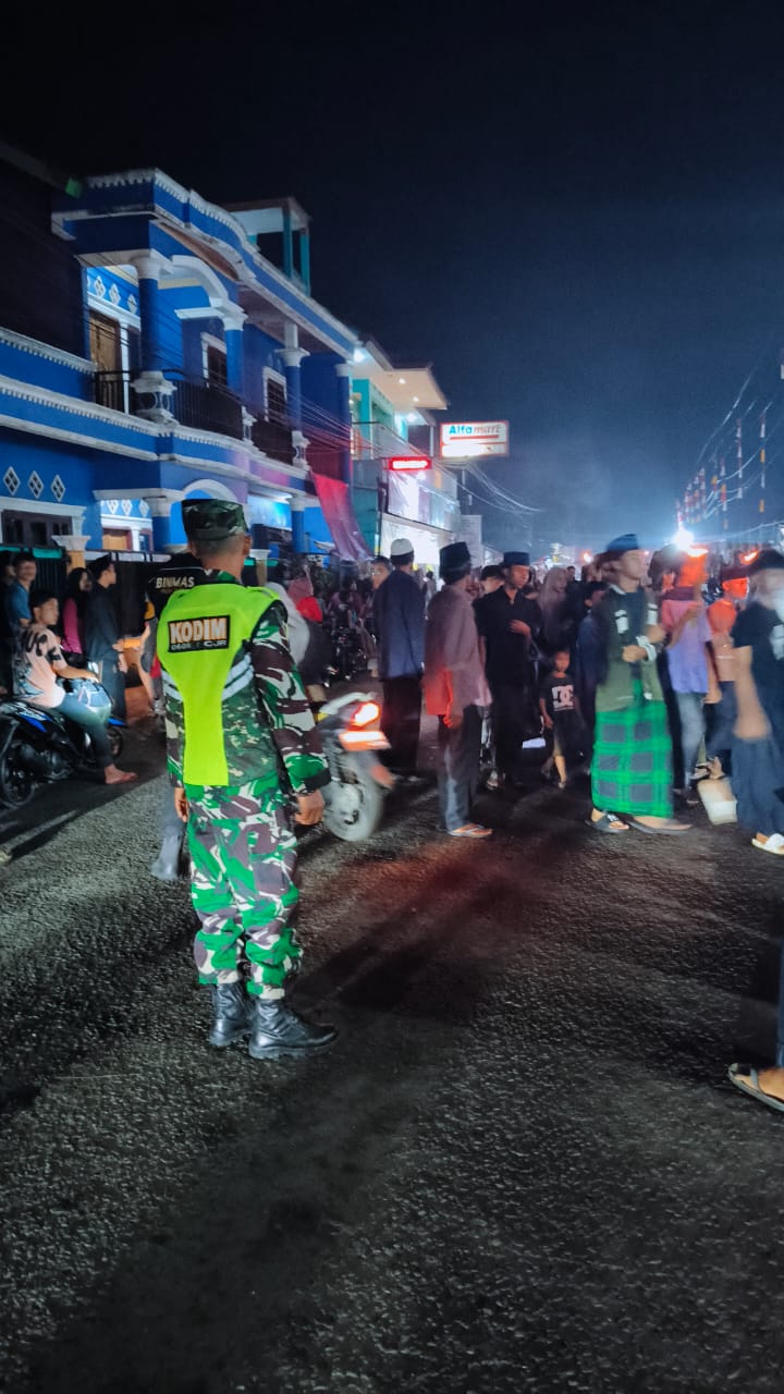 PELDA DEDI BABINSA KADEMANGAN AMANKAN PAWAI OBOR DAN TABLIGH AKBAR 1 MUHARRAM 1447 H