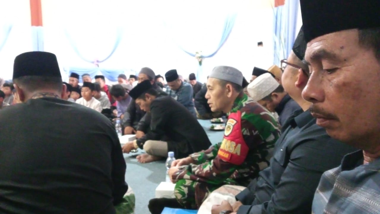 BABINSA CIMACAN PELDA JUNAIDI HADIRI ISTIGHOSAH PERINGATAN HUT DESA CIMACAN KE-94