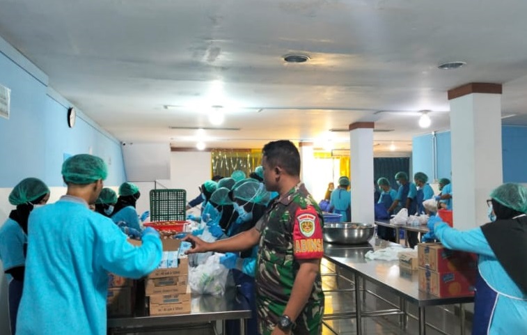 BABINSA KORAMIL 0608-04 CIPANAS MONITORING PENDISTRIBUSIAN MAKANAN BERGIZI, UNTUK KESEHATAN ANAK SEKOLAH
