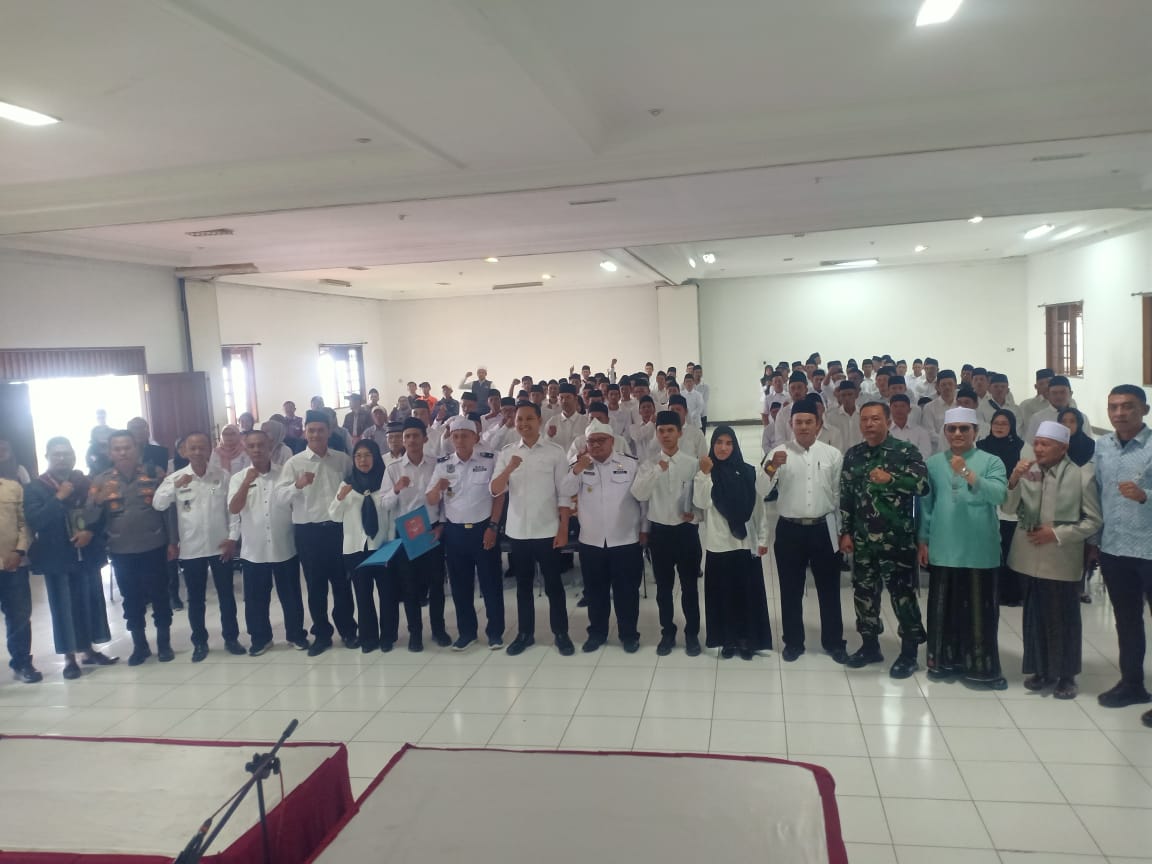 DANRAMIL 04/CIPANAS HADIRI PENGUKUHAN DAN PELANTIKAN PENGURUS RW DAN RT DESA SINDANGJAYA DAN PALASARI