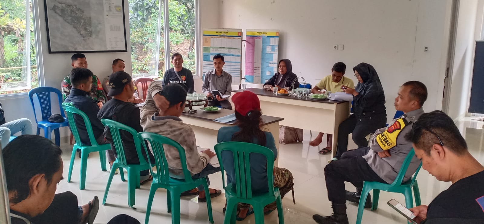 KOPTU JOKO HADIRI PERTEMUAN ANTARA KEPALA DESA GASOL DENGAN FORUM MASYARAKAT PEDULI DESA (FMPD)