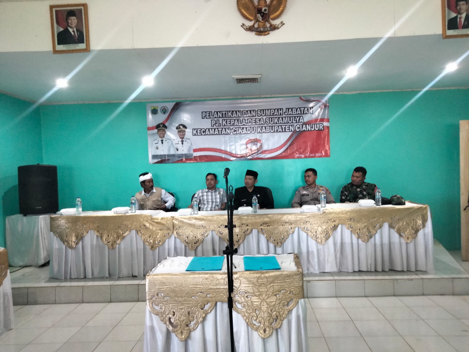 SERTU ASMAWI MEWAKILI DANRAMIL HADIRI PELANTIKAN PJS. DESA SUKAMULYA KEC. CIKADU