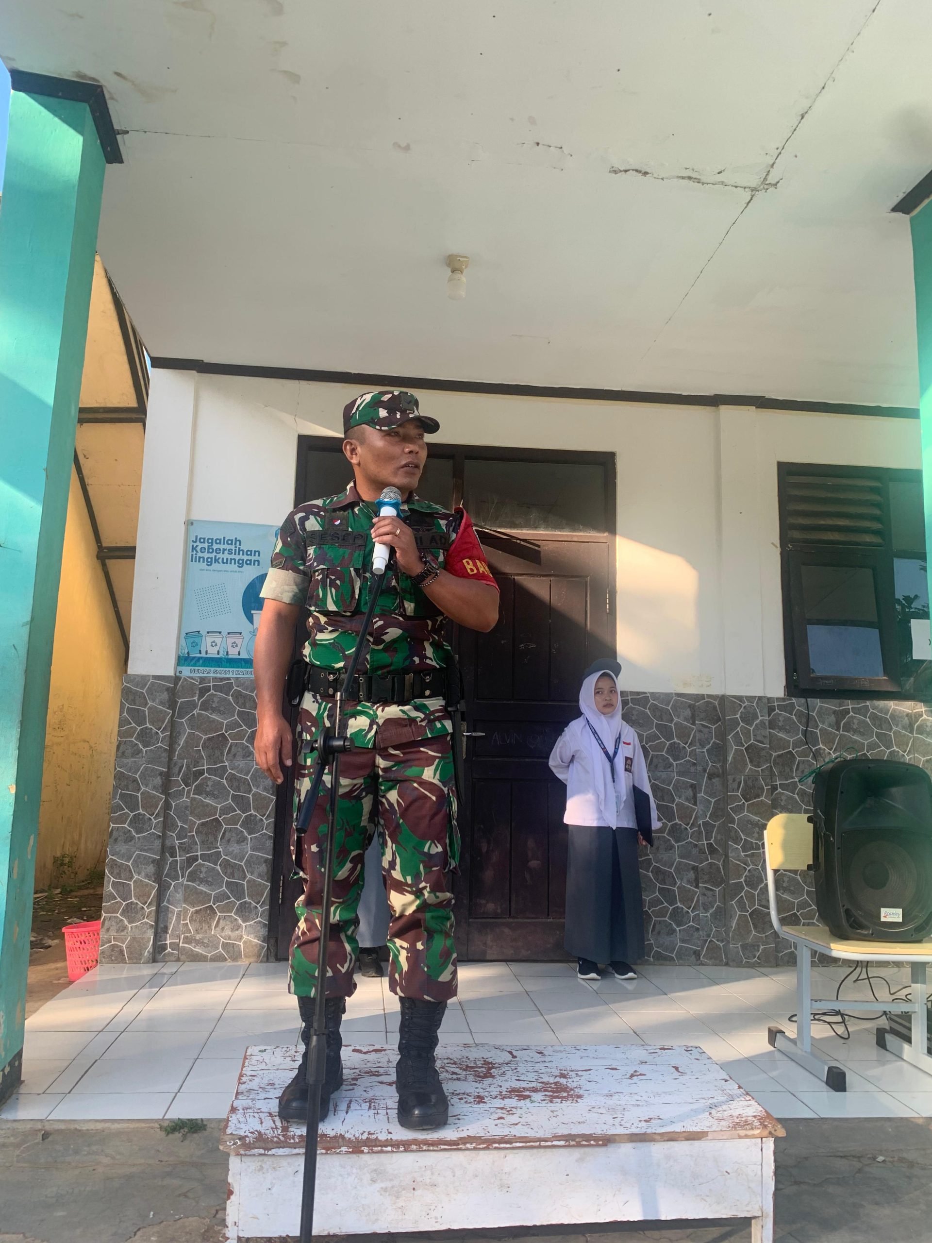 SERDA SESEP PIMPIN KEGIATAN PENUTUPAN MPLS SMA N 1 KADUPANDAK