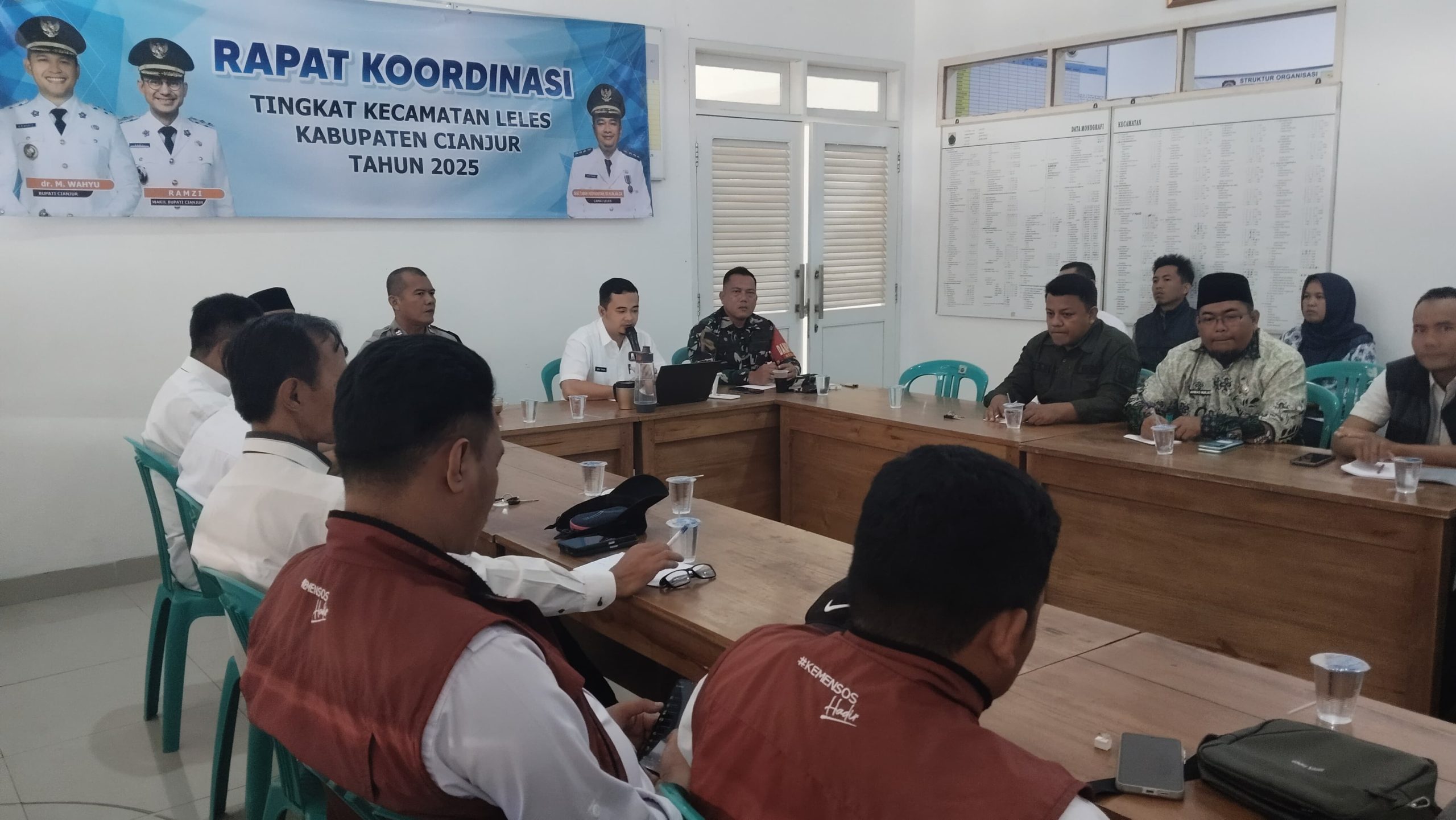 DANPOSRAMIL LELES SERTU ANDRI NUGRAHA HADIRI RAPAT KOORDINASI BULAN JULI TINGKAT KECAMATAN LELES