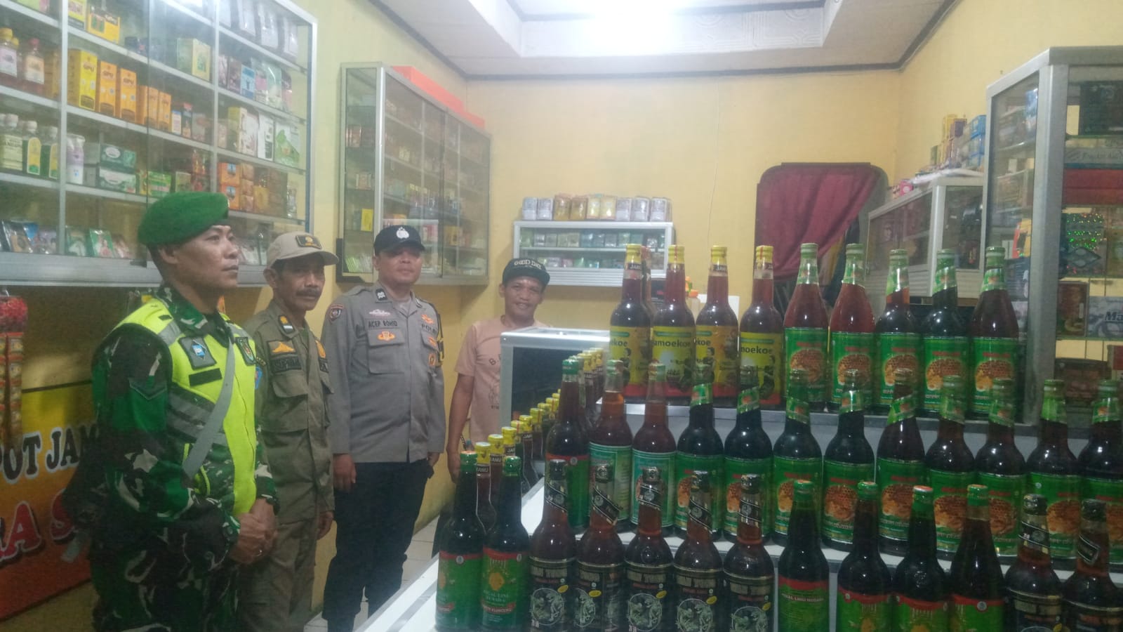 SERDA EKO W. WAHYONO LAKSANAKAN PATROLI CIPKON GABUNGAN TNI-POLRI UNTUK MENGANTISIPASI GUAN KAMTIBMAS