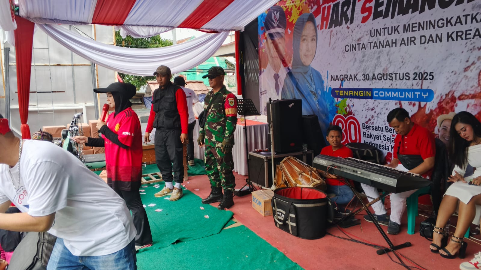 SERKA YUSUP MAULANA ROSADI MELAKSANAKAN MONITORING DAN PENGAMANAN KEGIATAN PERINGATAN HARI KEMERDEKAAN REPUBLIK INDONESIA KE-80 DI DESA NAGRAK