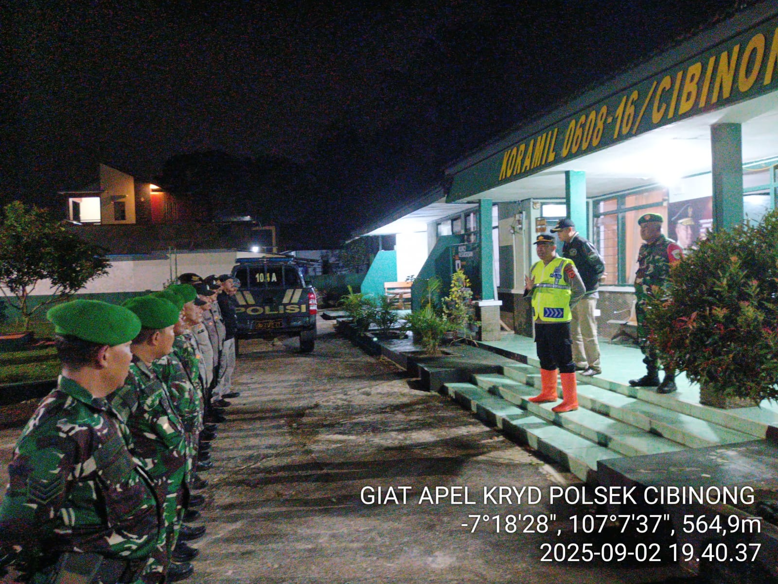 Malam Pengawasan: Patroli Gabungan TNI-Polri Mengamankan Wilayah Kec. Cibinong