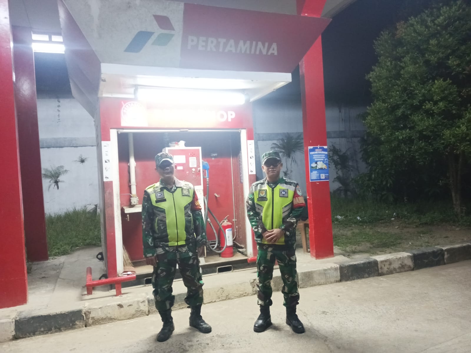 Anggota Koramil 0608-14/Kadupandak Siaga Malam: Patroli Kamtibmas Berjalan Lancar dan Aman
