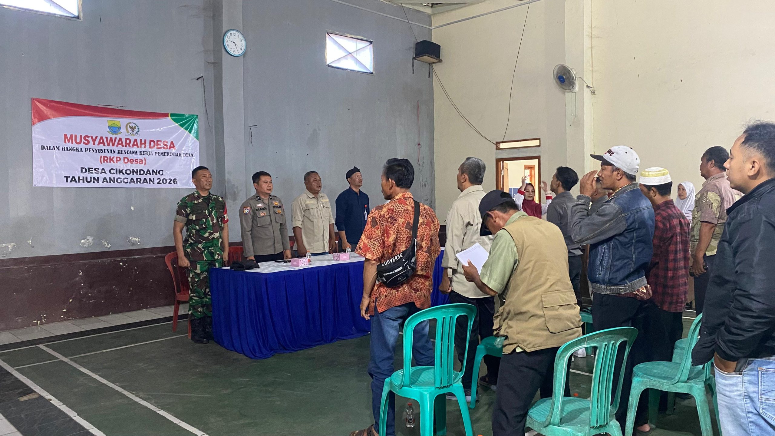 Babinsa Cikondang Menghadiri Musrenbang RKP Desa untuk Meningkatkan Pembangunan Berbasis Masyarakat