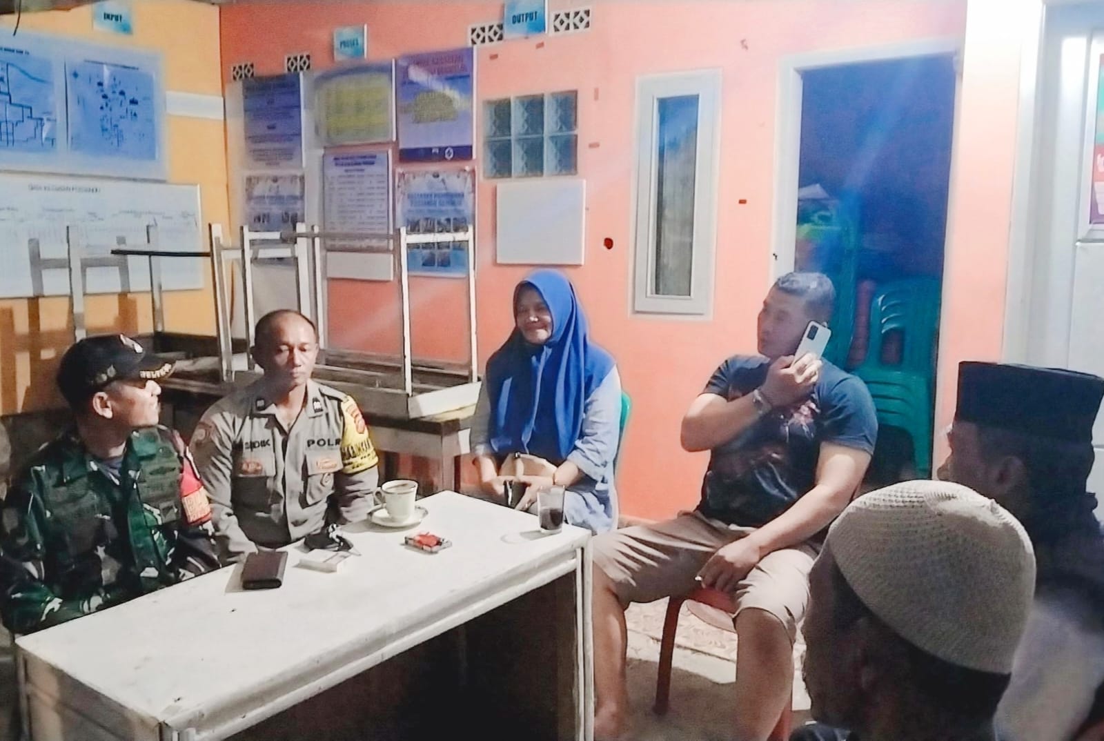 Babinsa Pamoyanan Berhasil Mediasi Perselisihan Paham Antara Warga dengan Pendekatan Kekeluargaan