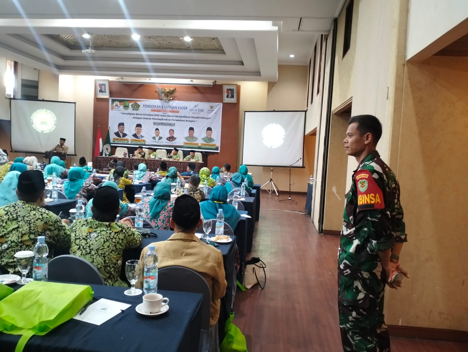 Babinsa Koramil 0608-04/Cipanas Aktif Mengawasi Pendidikan dan Latihan Kader Dewan Masjid Indonesia