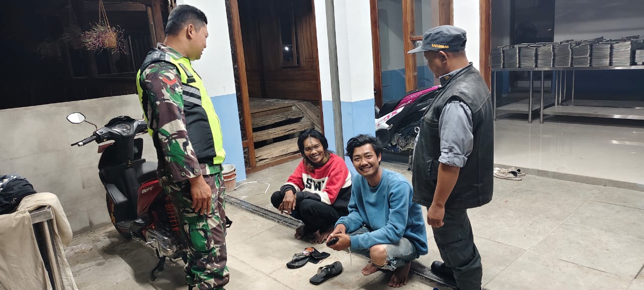 Anggota Koramil 0608-05/Cugenang Laksanakan Patroli Bersama Komduk untuk Ciptakan Situasi Kamtibmas yang Kondusif