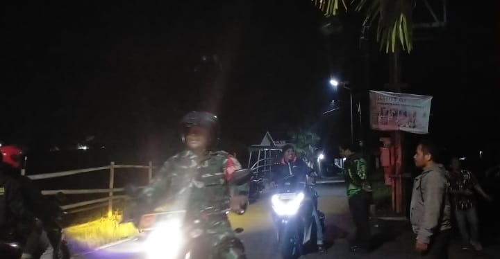PATROLI KOLABORASI KORAMIL 0608-05/CUGENANG: Keterlibatan P3AD dan Karang Taruna Jaga Keamanan Malam