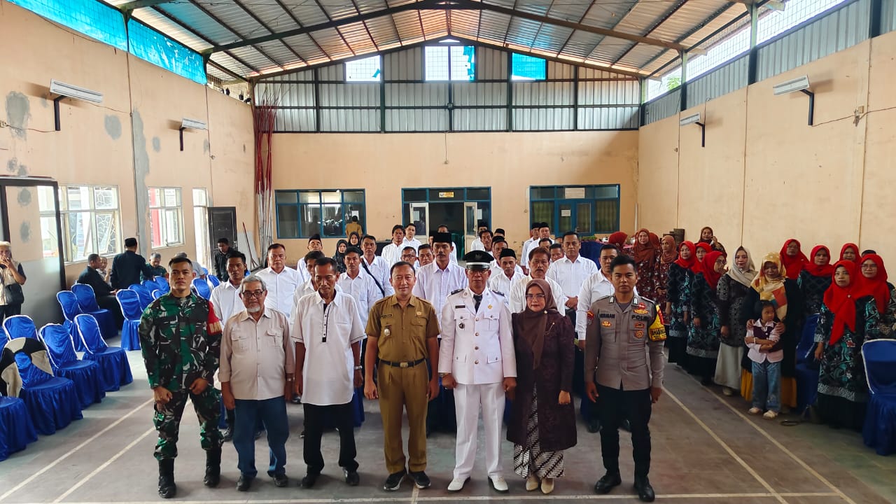 Serda Agus Sugandi Dampingi Pelantikan 35 Pemimpin Lingkungan, Jamin Tertibnya Regenerasi di Desa Karangwangi
