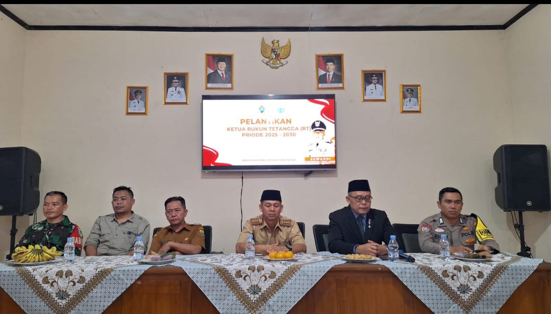 Serka Dasep, Babinsa Bobojong, Hadiri Pelantikan RT dan Perangkat Desa, Jamin Stabilitas Pemerintahan Desa