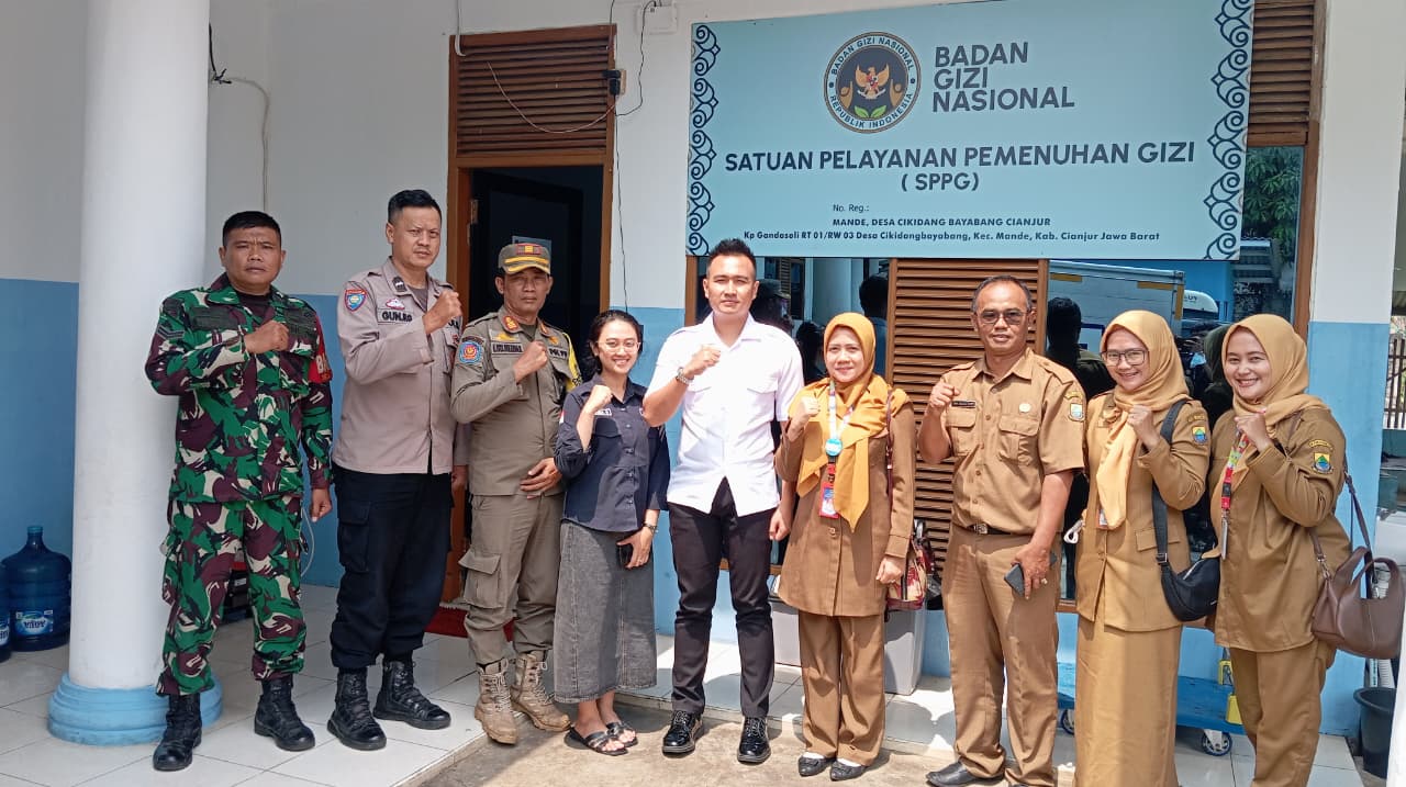 Sertu Acep Sutisna Wakili Danramil Mande, Kawal Ketat Pemeriksaan SLHS SPPG Cikidang Bayabang
