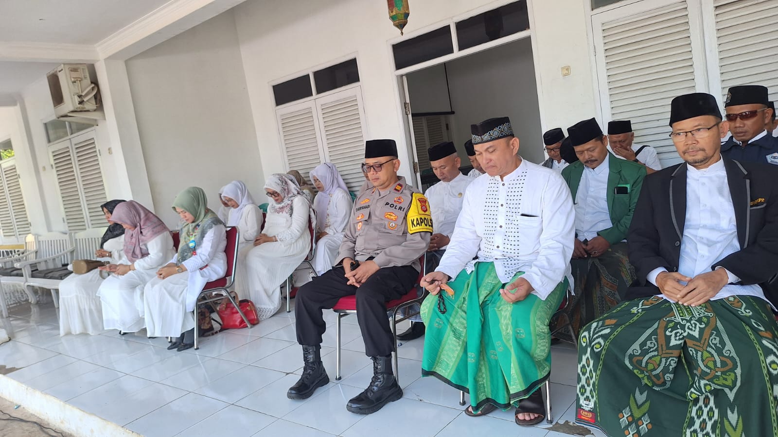 Dukung Pendidikan Karakter dan Kebangsaan, TNI Hadiri Peringatan Hari Santri Nasional Mande
