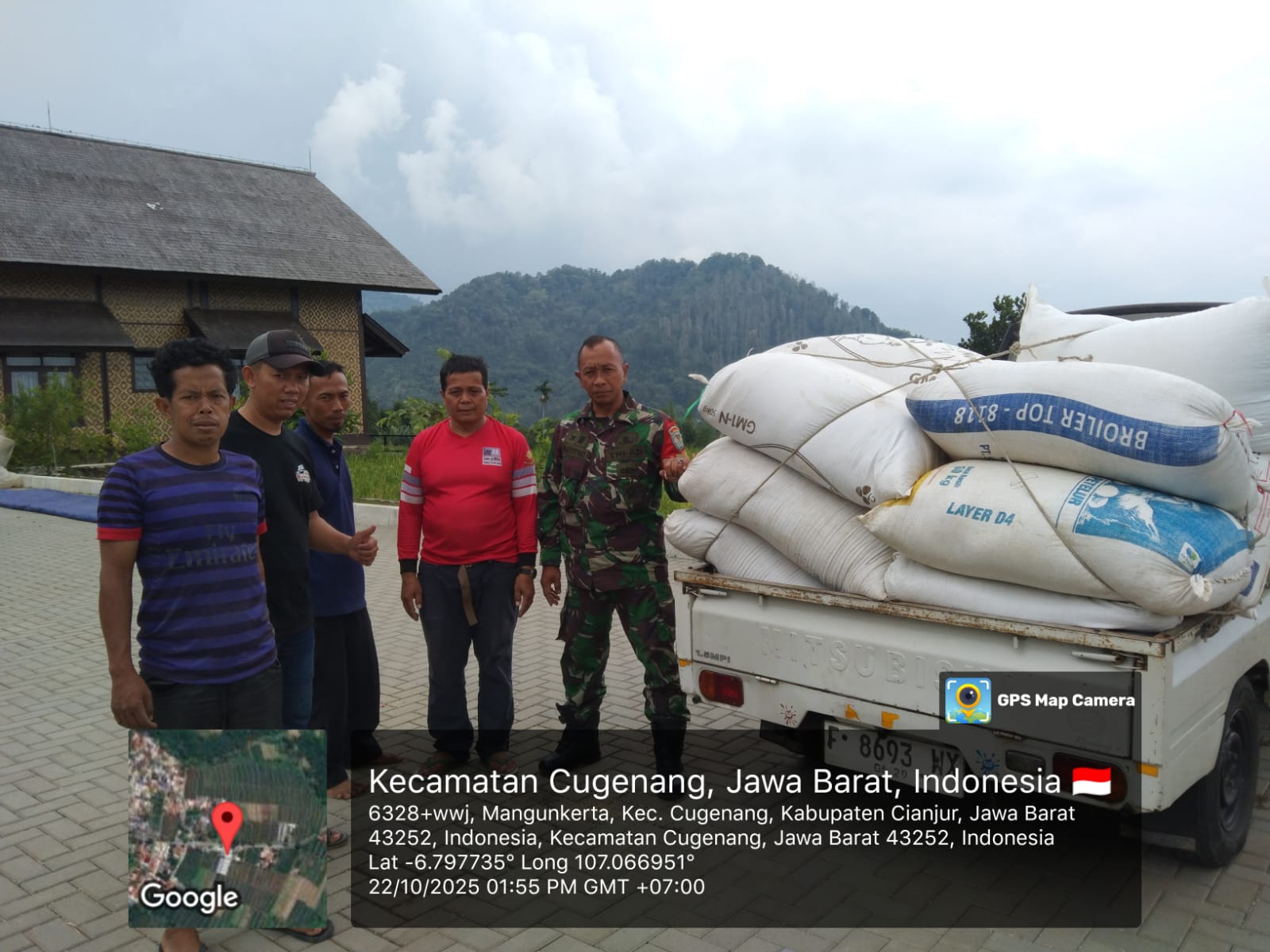 Dukung Stabilitas Harga, Babinsa Mangunkerta Kawal Serapan 3,8 Ton Gabah Petani oleh Bulog