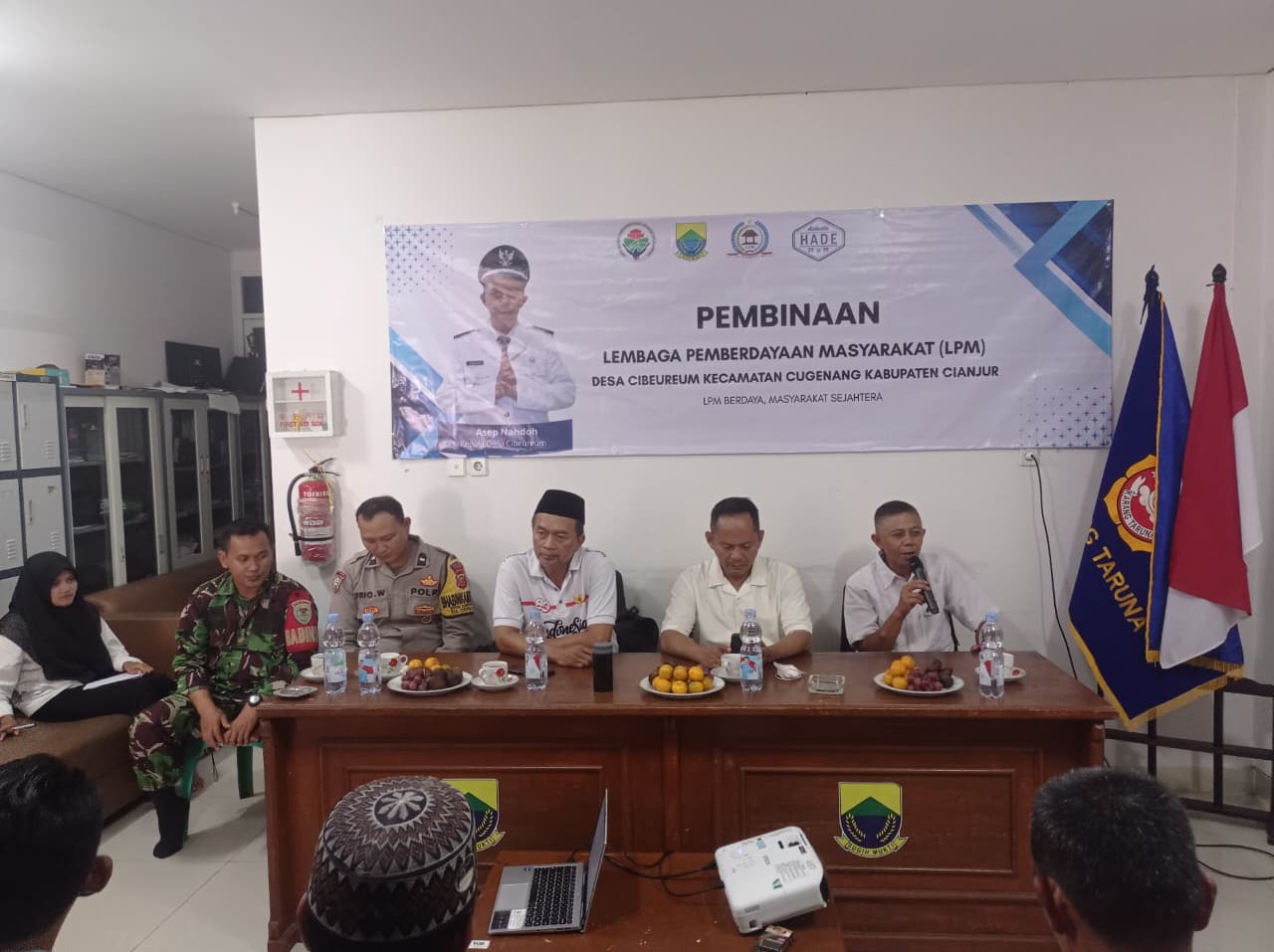 Perkuat Sinergi Tiga Pilar, Babinsa Cibeureum Dampingi Pembinaan LPM untuk Percepatan Pembangunan Desa