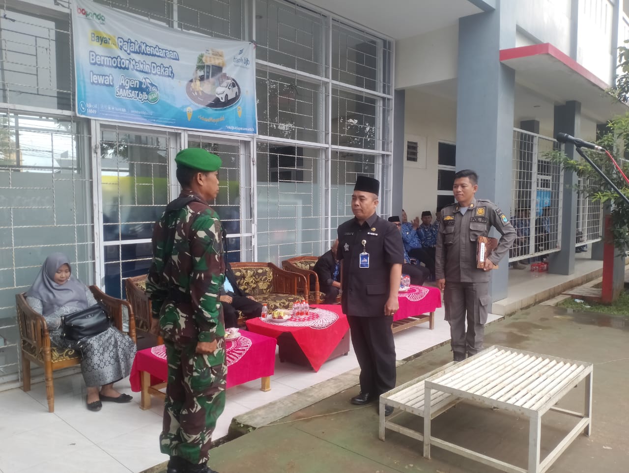 Serma Ajang Budiman Dampingi Upacara Sumpah Pemuda Ke-97 di SMKN 1 Bojongpicung
