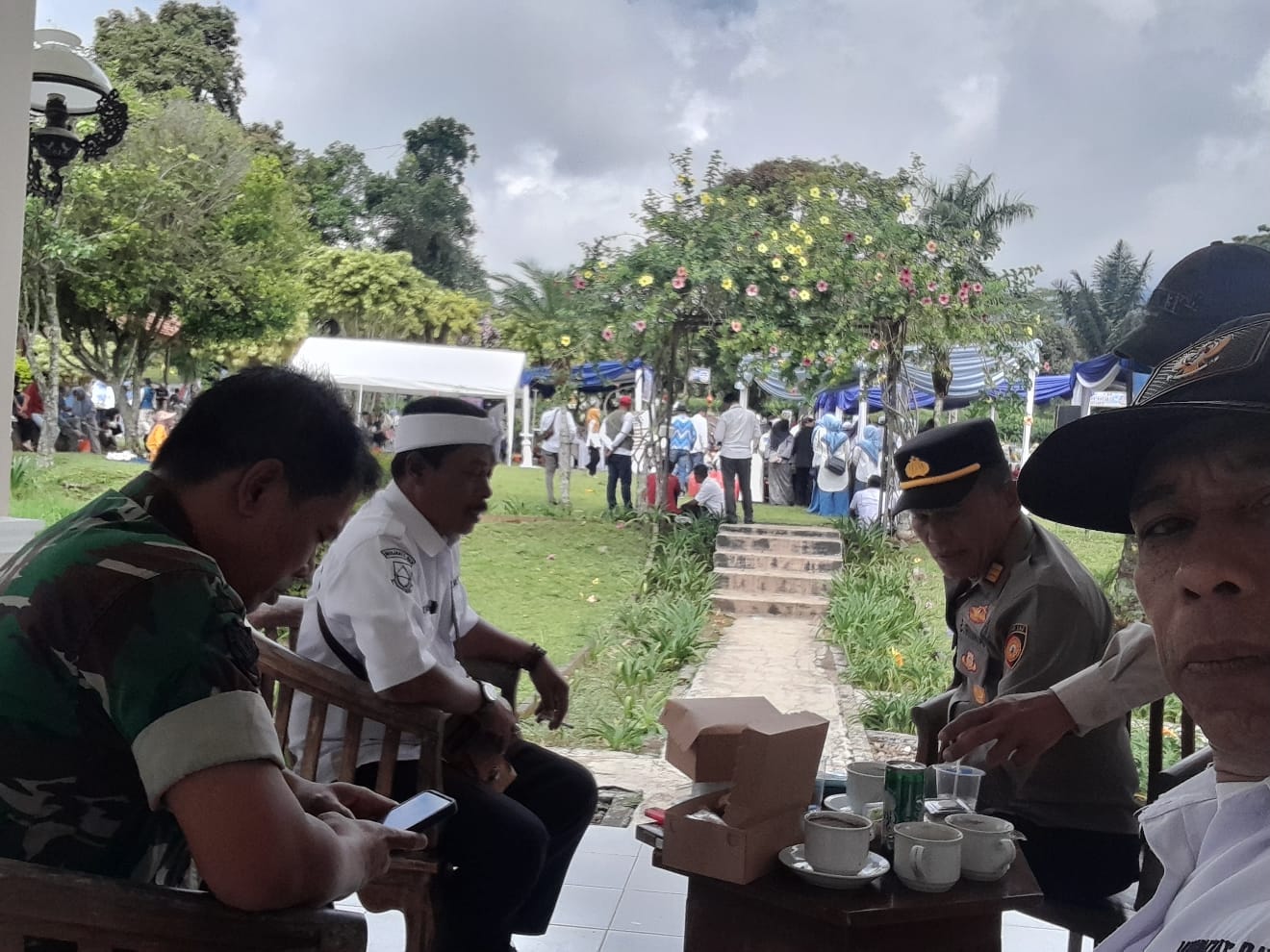Jaga Kedisiplinan dan Keamanan, Peltu Asep Hermawan Kawal Gebyar Bunda PAUD Cianjur