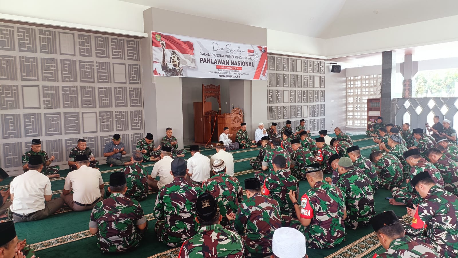 Anggota Kodim 0608/Cianjur Panjatkan Doa Syukur, Teladani Semangat Perjuangan Pahlawan