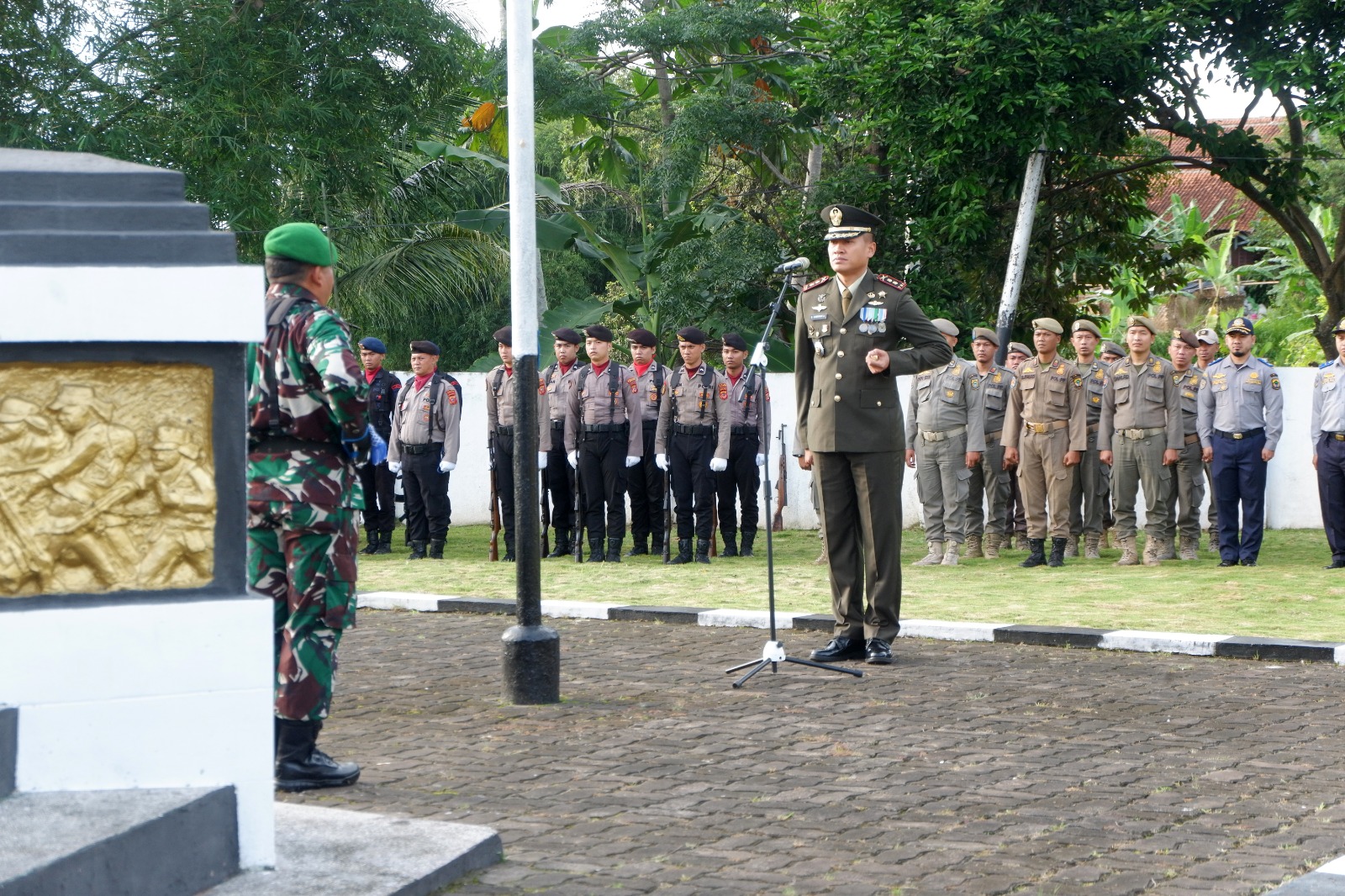 Dandim 0608/Cianjur Pimpin Ziarah Nasional: Anggota TNI Jadi Teladan Lanjutkan Perjuangan Pahlawan