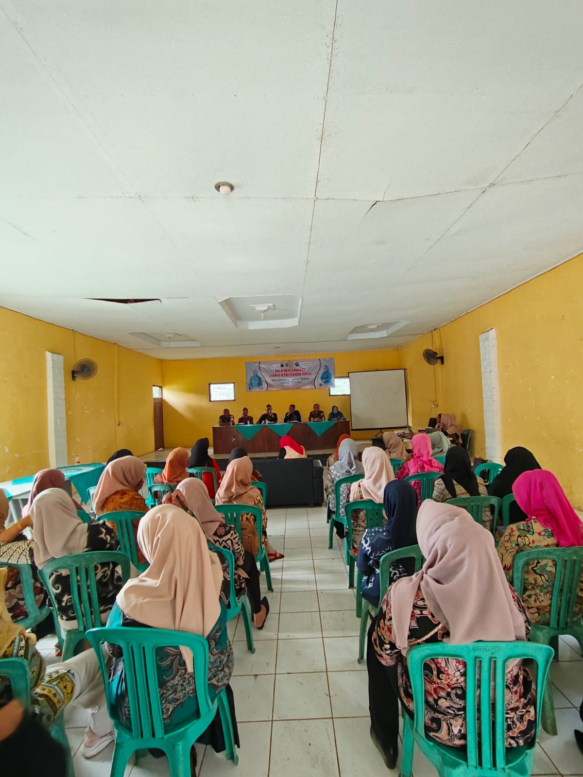 Serma Nurdin Dukung Penuh Pelantikan Kader BKB dan Pembinaan SiCiA di Desa Sukajadi