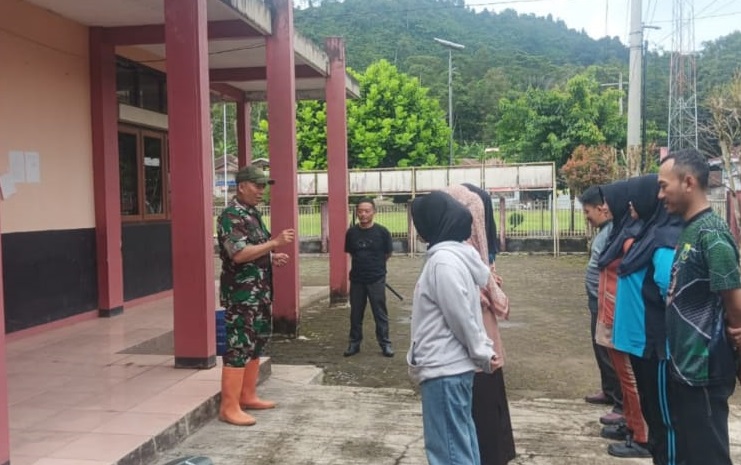 Perkuat Sinergi Aparatur Desa, Babinsa Serka Asep Juhara Gelar Binwahmil di Pusakajaya