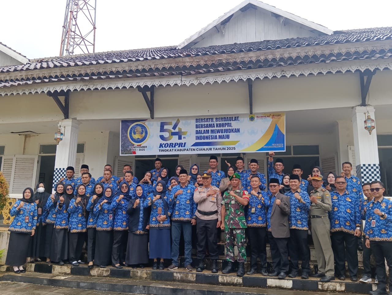 Serma Nurdin, Babinsa Desa Sukajadi, Pimpin Upacara Hari Korpri ke-54 Tingkat Kecamatan Cibinong