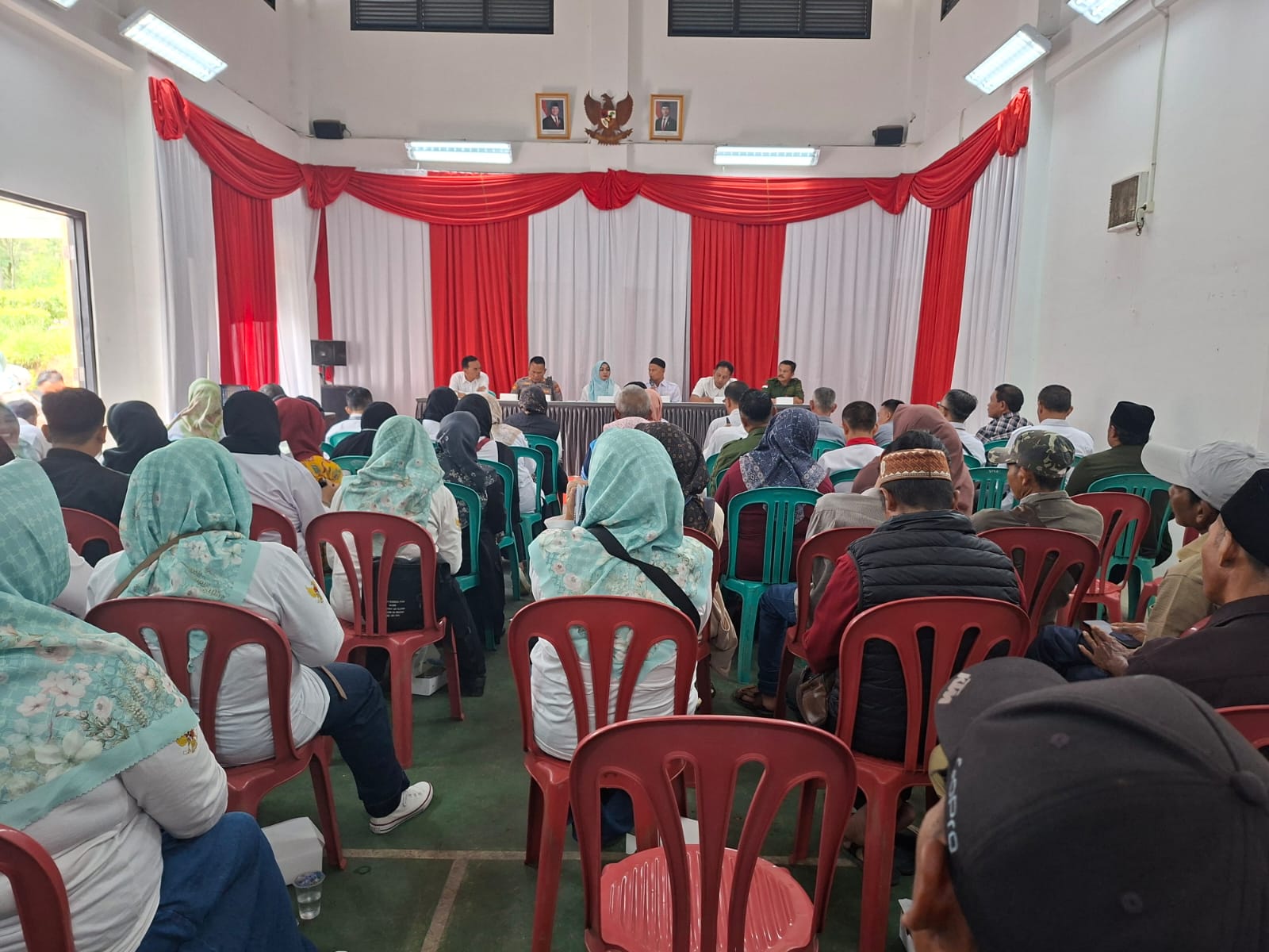 Babinsa Ciputri Amankan Rakor Persiapan Kunjungan Bupati Cianjur