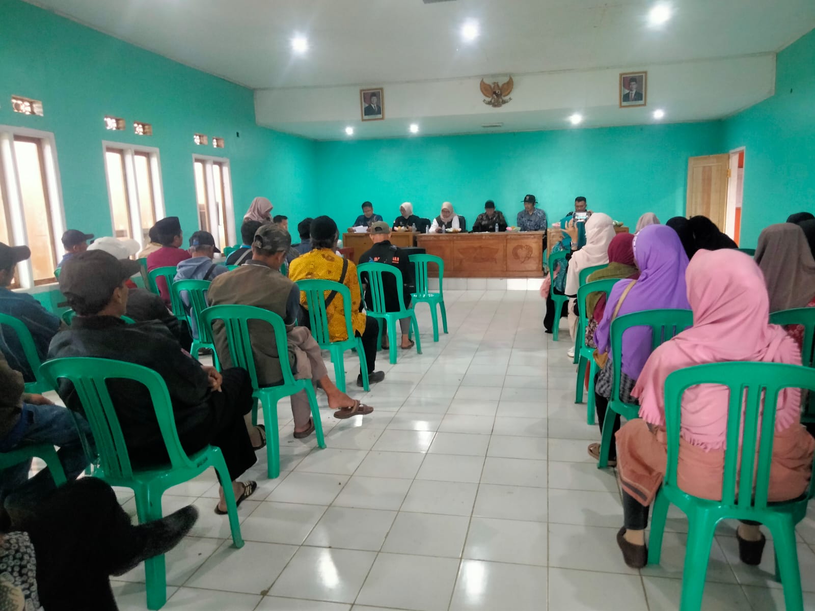 Danposmil Cikadu Sertu Asmawi Dorong Kapasitas RT/RW dan Sosialisasi Bansos Kesehatan di Sukamulya