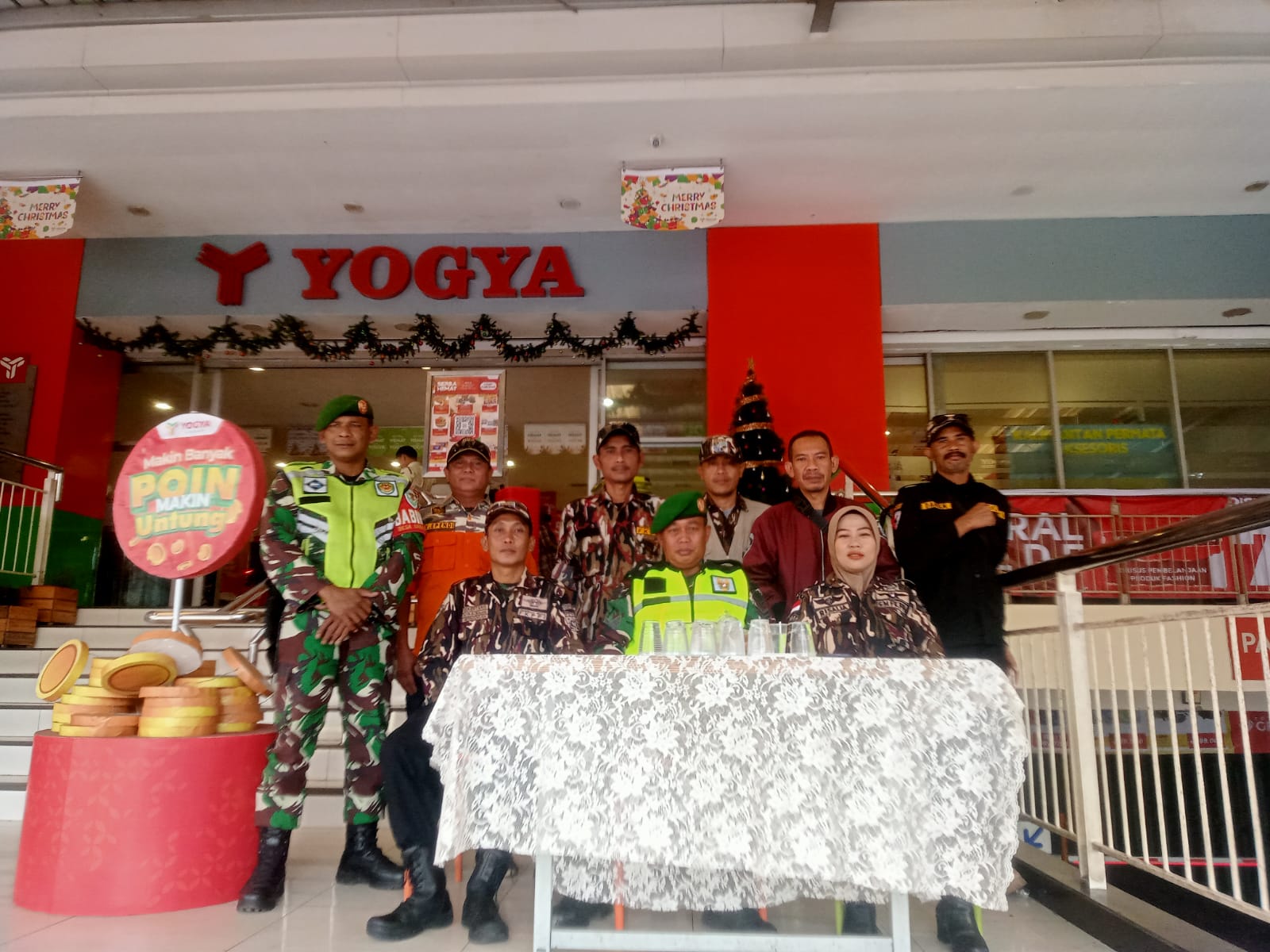 Jamin Keamanan Arus Mudik dan Balik, Serka Rusli Pimpin Pengamanan di Pospam Yogya Ciranjang