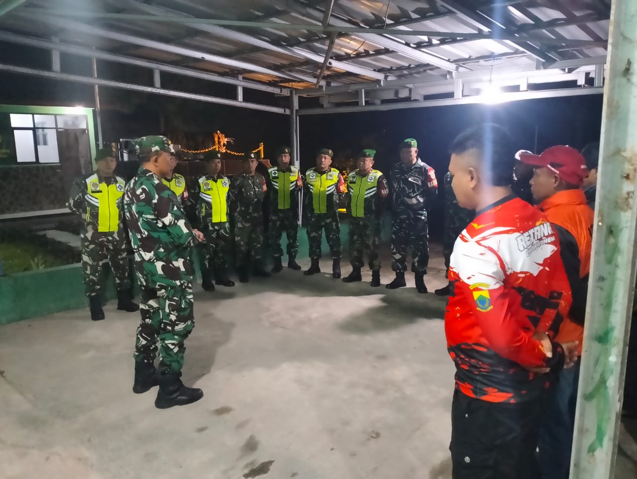Danramil 05/Cugenang Kapten Arm Suhardi Pimpin Apel Kesiapsiagaan Malam Tahun Baru 2026