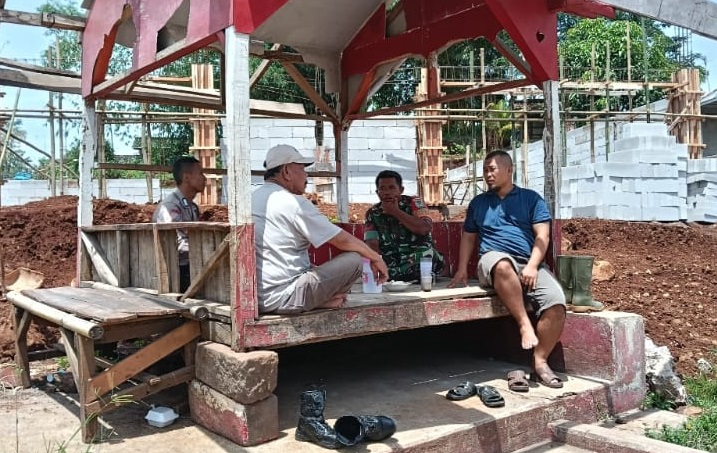 Perkuat Sinergitas, Koptu Rusman Ependi Gelar Komsos Bersama Warga dan Bhabinkamtibmas