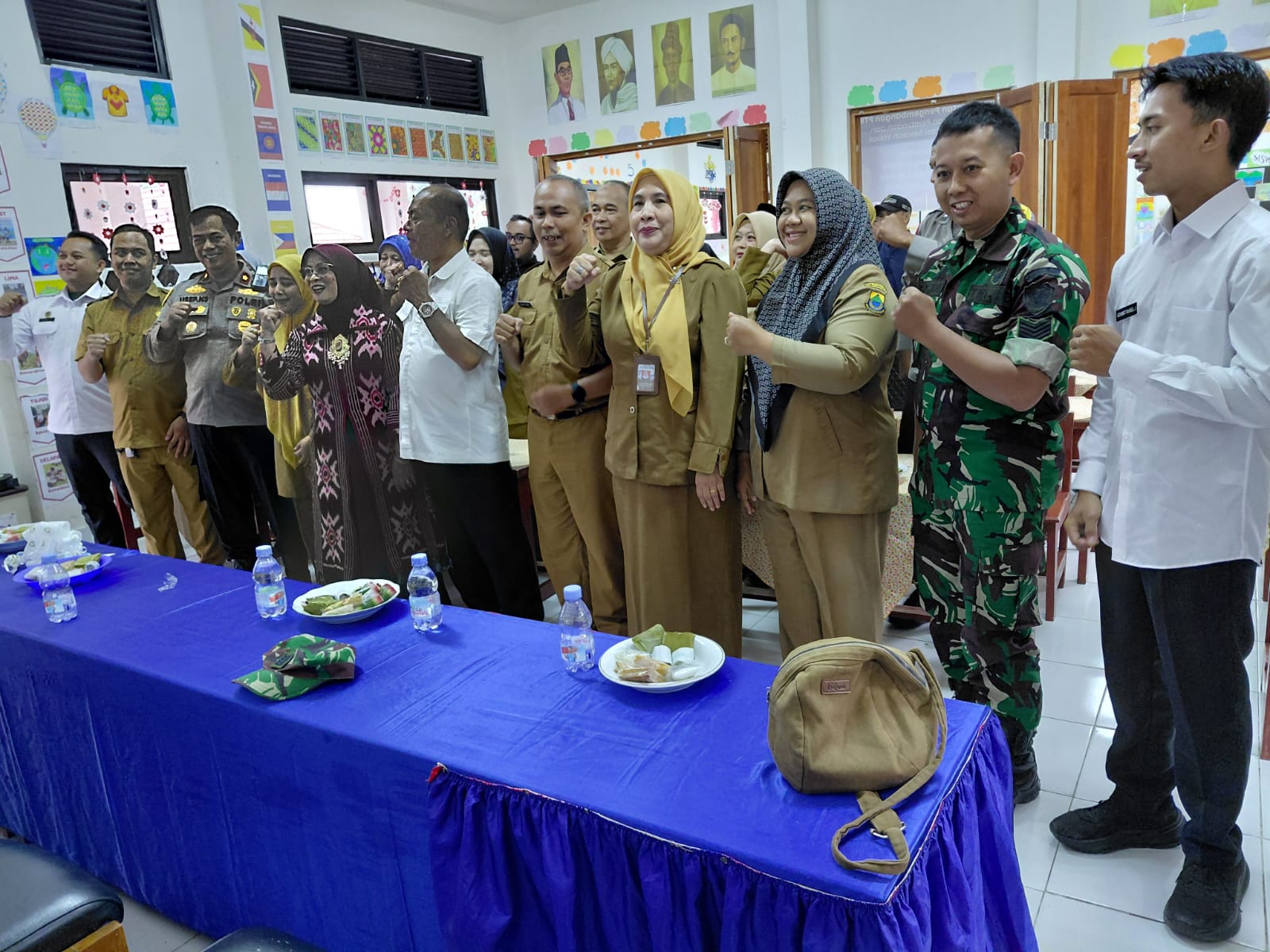 Sinergi Lintas Sektoral, Serma Eko Hadiri Syukuran Dapur SPPG Mangunkerta