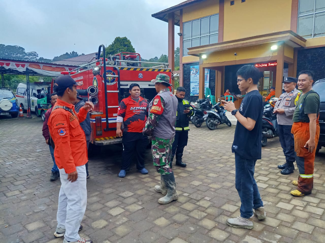 Korsleting Listrik Hanguskan 4 Rumah di Cipanas, Kerugian Ditaksir Capai Rp200 Juta